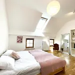 Apartment Fado